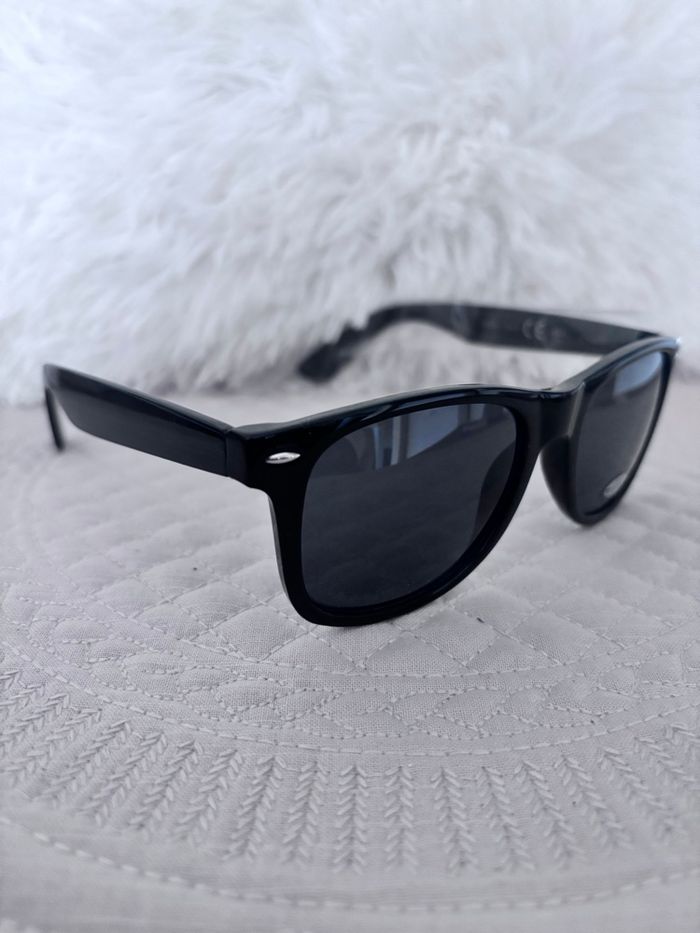 Lunette de soleil mixte - photo numéro 2
