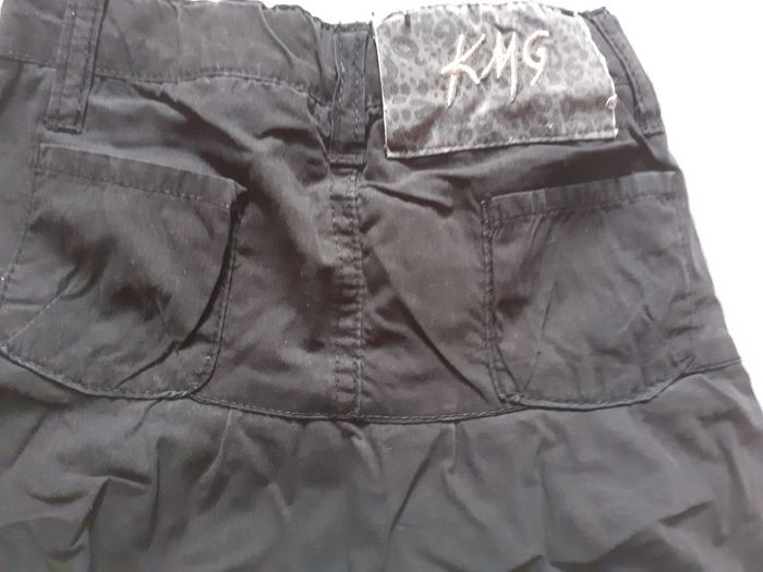 Jupe noire - photo numéro 4