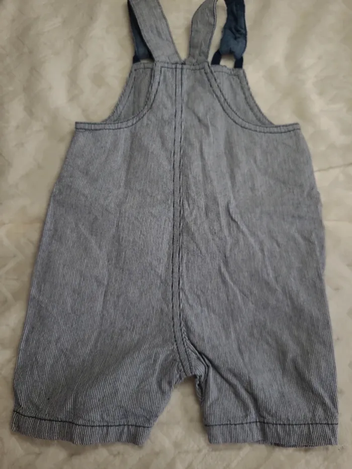 👶Salopette short taille 6mois👶 - photo numéro 2