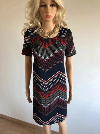 Robe imprimée neuve à manches courtes Molly Bracken taille S