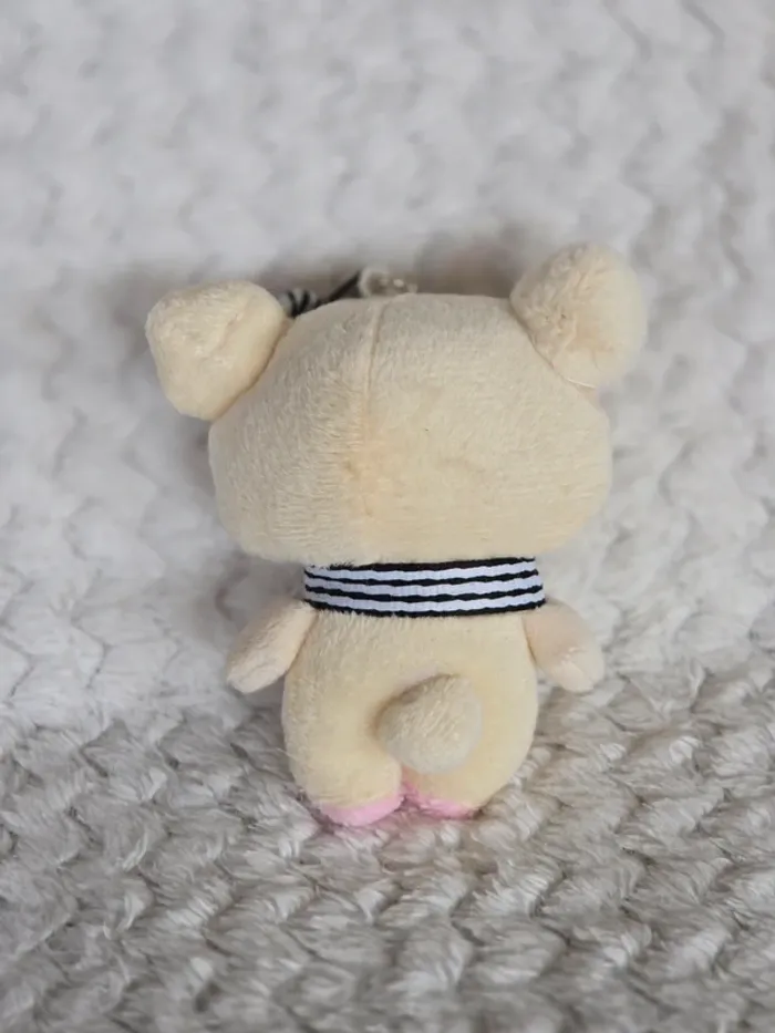 Mini peluche porte-clé nounours Korilakkuma beige - photo numéro 2
