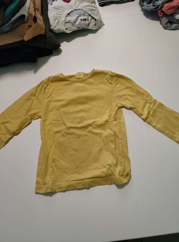 T-shirt manche longue jaune 4 ans
