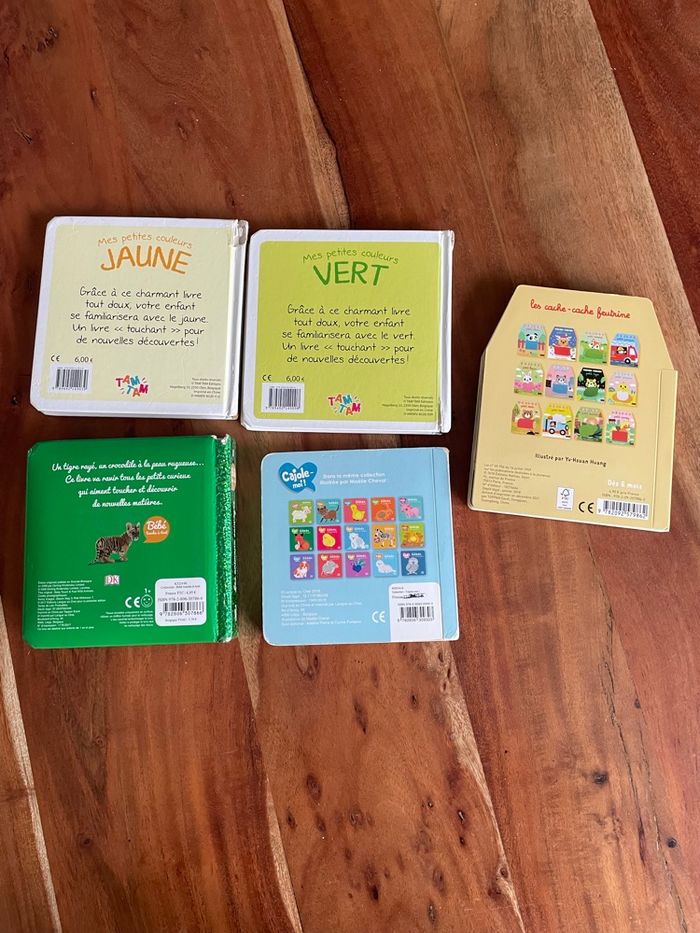 Lot de 5 petits livres découverte du toucher - photo numéro 1