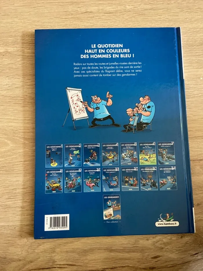 Livre « les gendarmes flagrant délire » - photo numéro 2