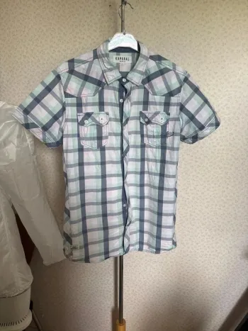 Chemise manche courte taille 40 marque kaporal