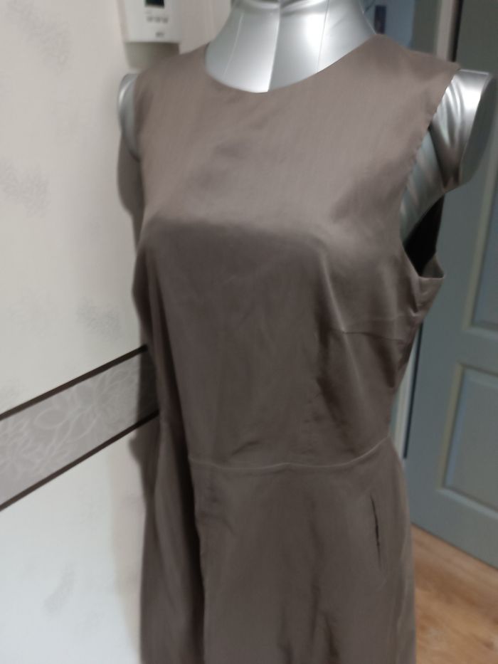 Robe femme t 44 esprit - photo numéro 3