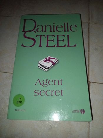 Danielle Steel : agent secret