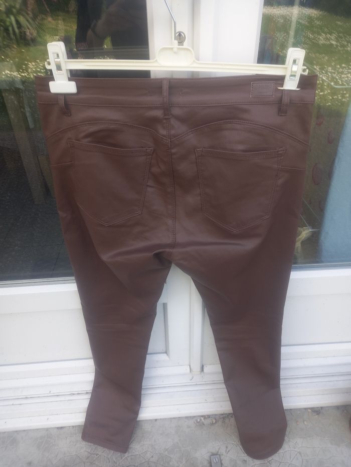 Pantalon simili cuir