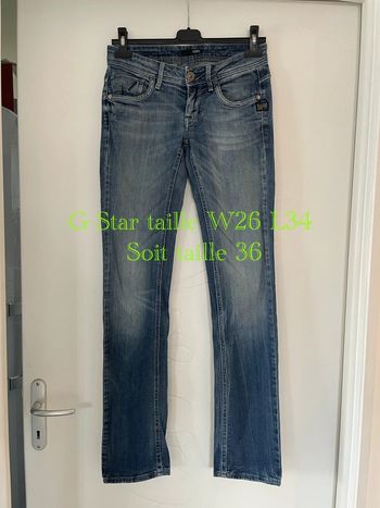 Jean bleu extensible taille basse coupe droit G-Star taille W26 L34 soit taille 36