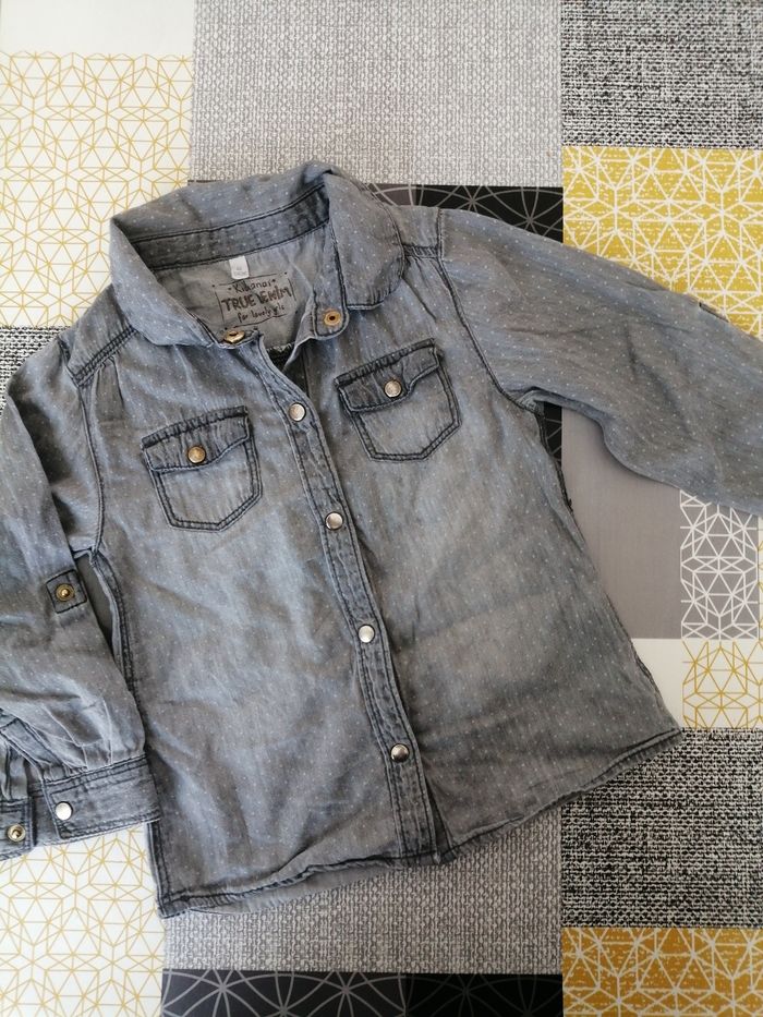 Chemise taille 4ans marque kidkanai