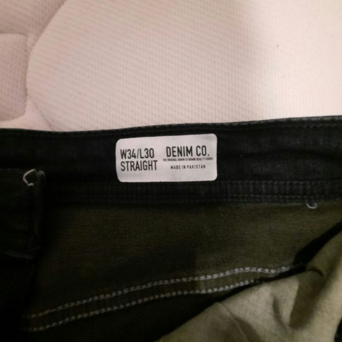 Vends jeans homme - photo numéro 3