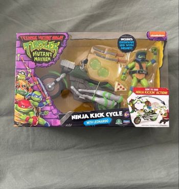 Tortue ninja moto Leonardo