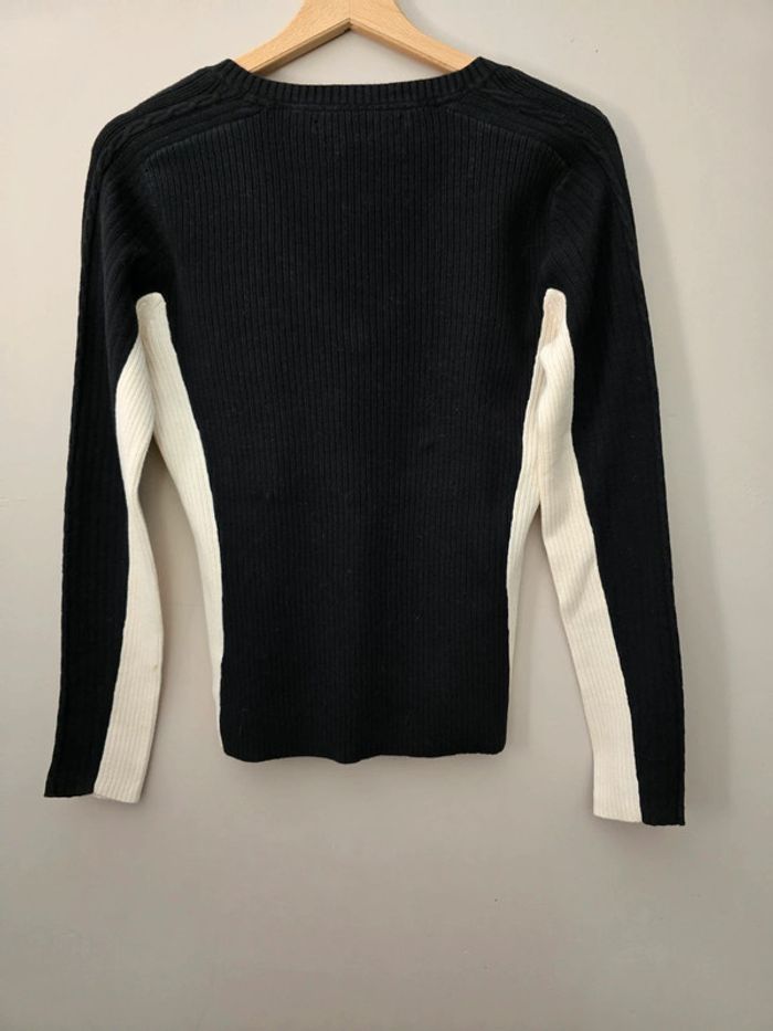 Pull Tommy Hilfiger col V noir et blanc rayé M / chic casual léger - photo numéro 6