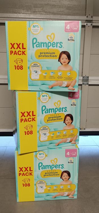 324 Couches Pampers taille 4 premium protection lot de 3 cartons 