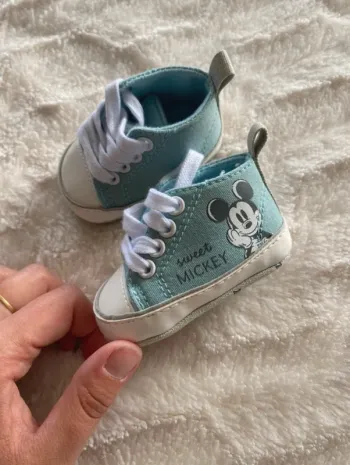 Chaussure bébé Mickey