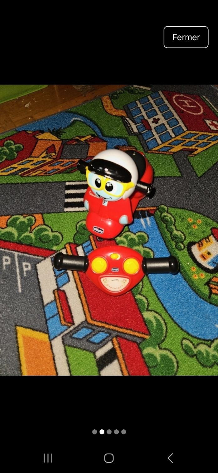 Scooter télécommandé - photo numéro 2