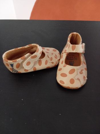 Chaussures souples Sophie la girafe