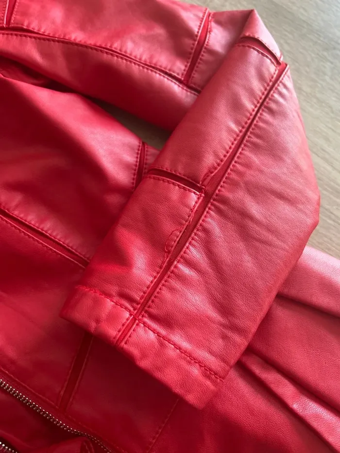 Veste rouge simili - photo numéro 3