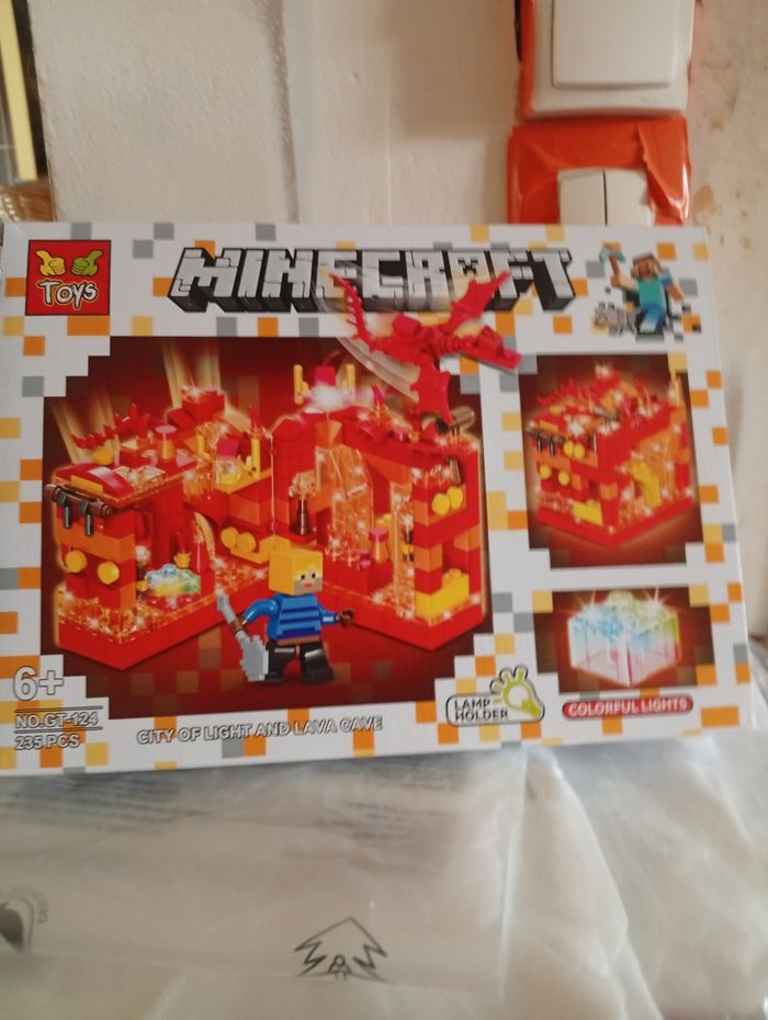 Blocs de construction Minecraft n2 neuf dès 6 ans - photo numéro 1