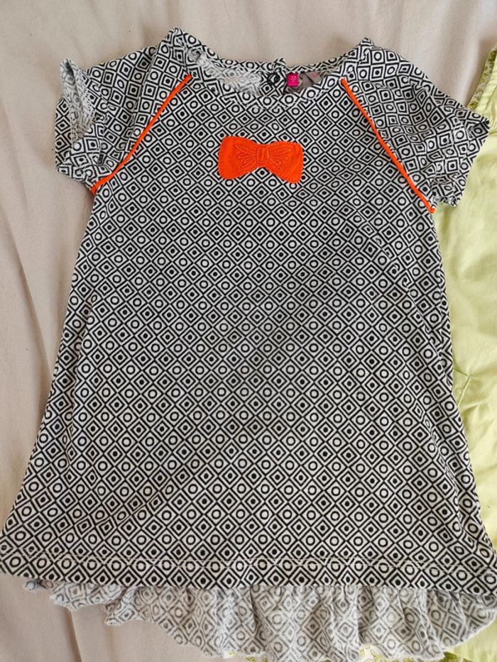 Lot 4 robes 18 mois - photo numéro 2