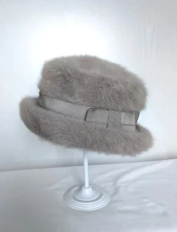Chapeau beige en angora - Brosson Toulouse
