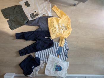 Lot vêtements bébé 12mois