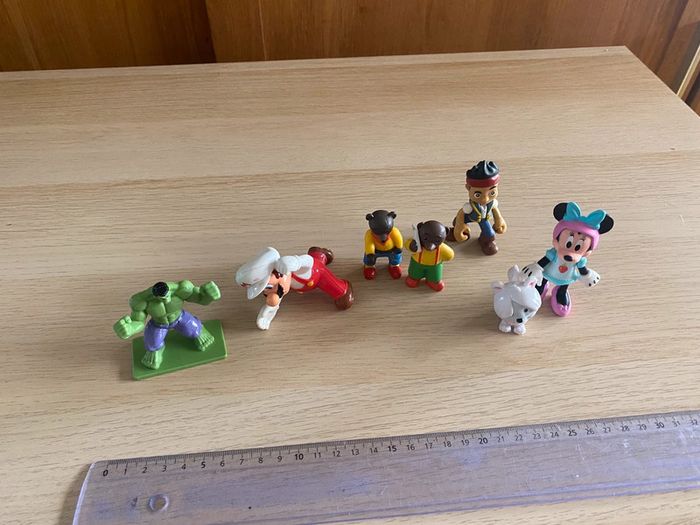 Jouets figurines Disney Minnie mouse petit ours brun Mario Nintendo Hulk - photo numéro 5