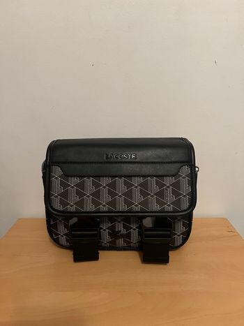 Sac bandoulière Lacoste noir et blanc