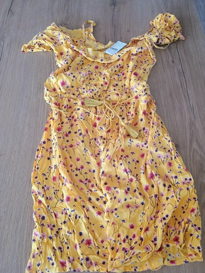 Robe Pimkie Taille L – Imprimé floral jaune – Épaules dénudées - photo numéro 6
