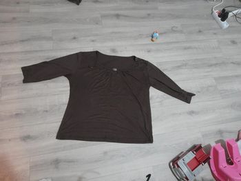 Top marron style velours taille 5