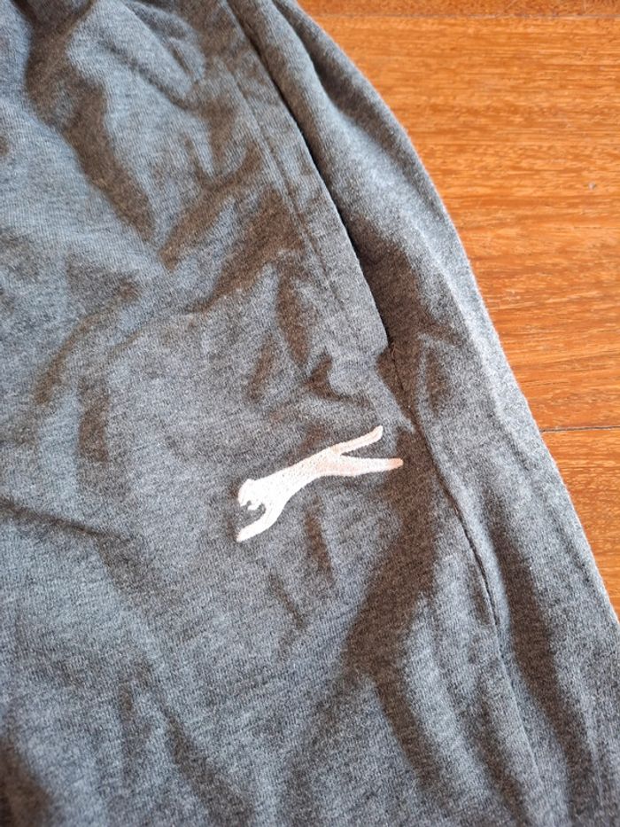 short de sport gris, marque Slazenger, taille S, en très bon état - photo numéro 3