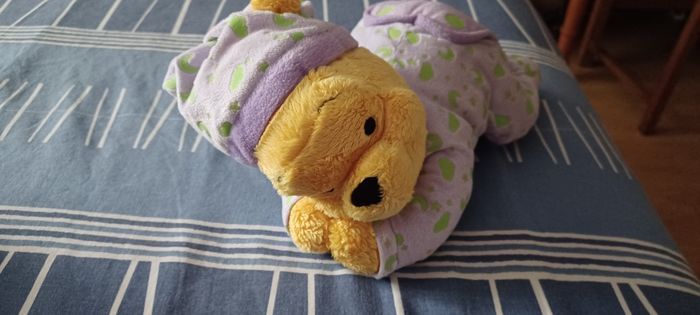 Très jolie petite peluche winni l'ourson - photo numéro 2