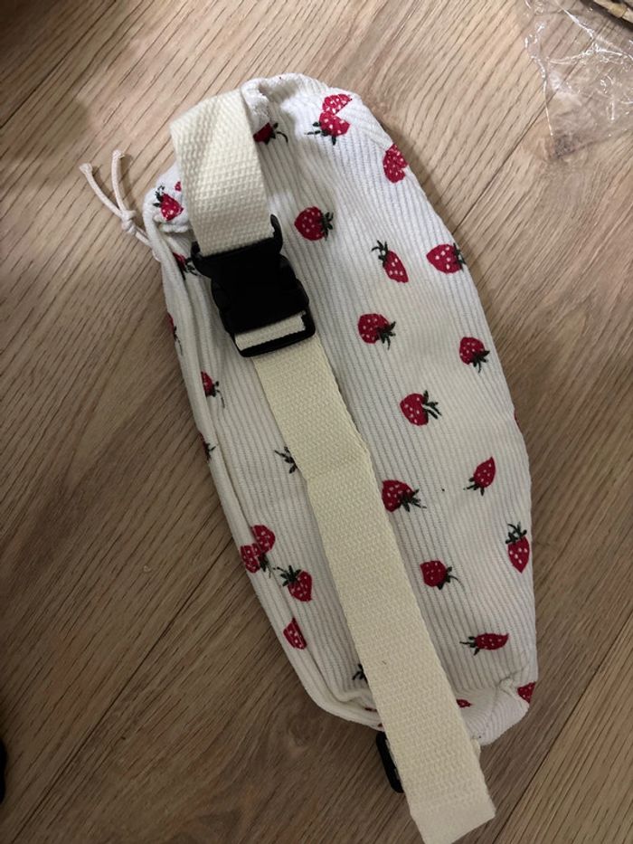 Sac en velours fraise - photo numéro 4