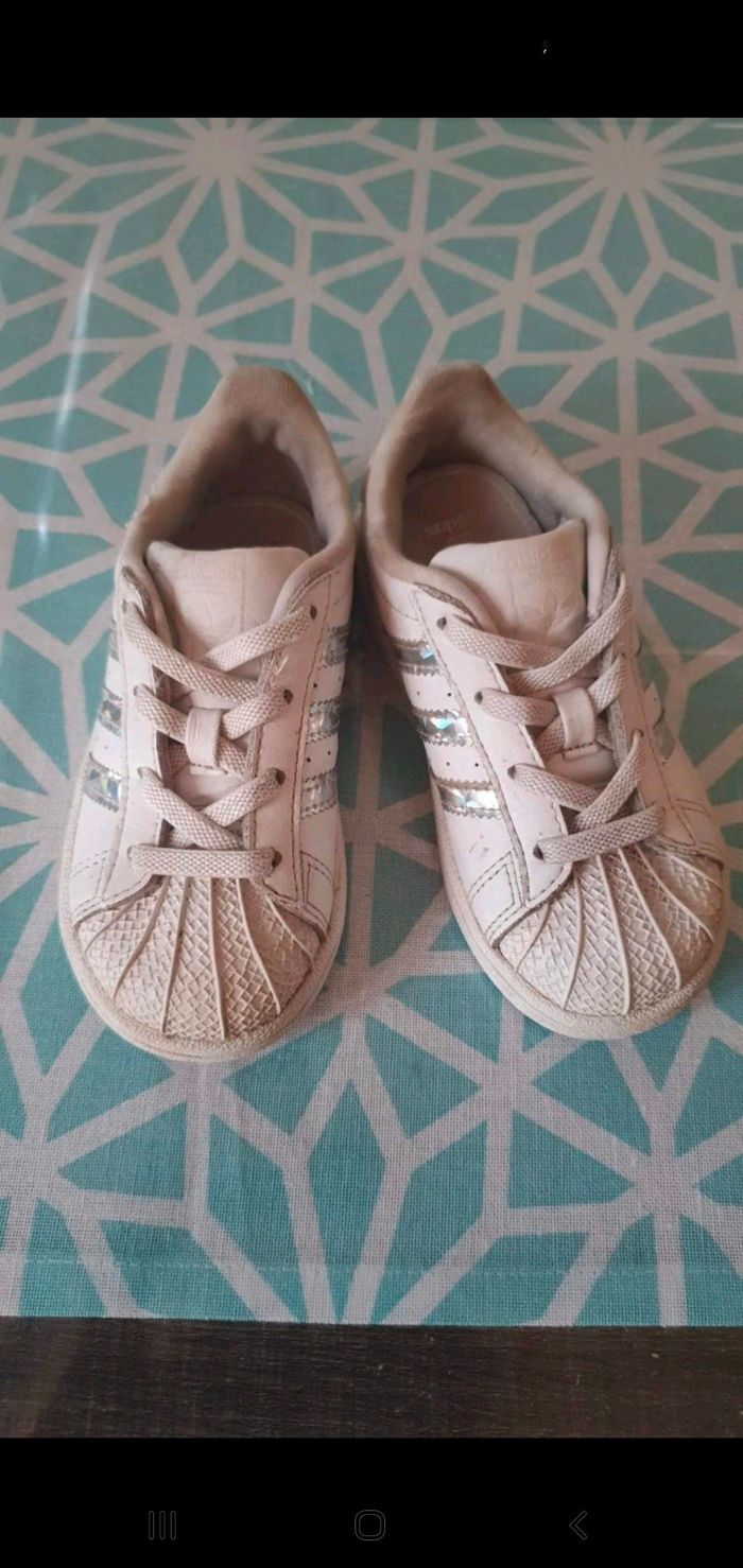 Baskets Adidas 25