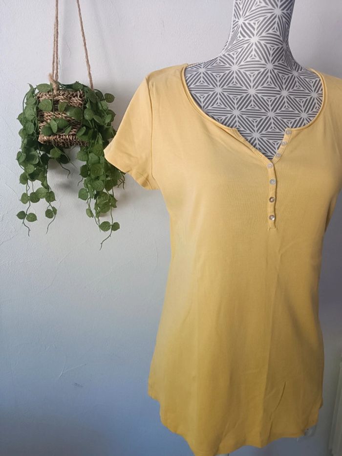 🌸 Tee shirt Jaune Camaïeu taille XL - photo numéro 2
