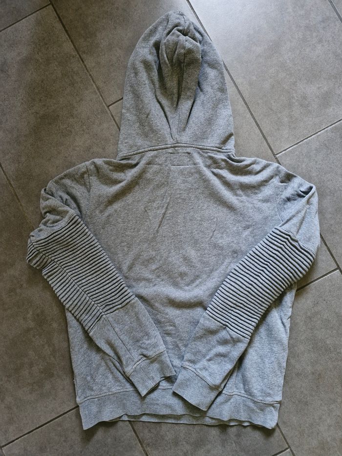 Sweat - photo numéro 3