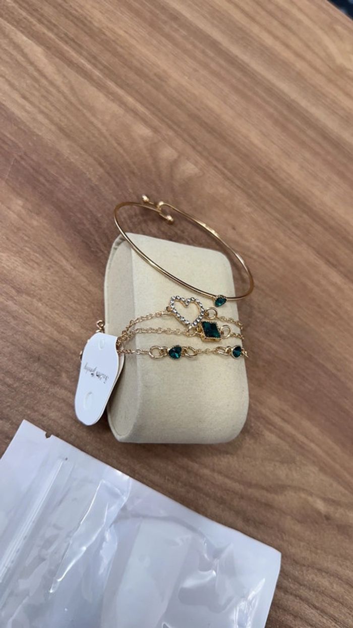 Lot bracelets Neuf - photo numéro 4