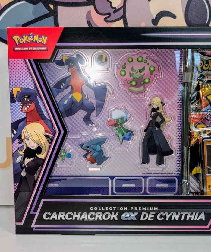 Pokémon - Coffret Collection Premium Carchacrok-ex de Cynthia - Juin 2025. - photo numéro 2