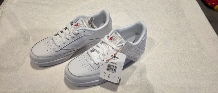 Basket reebok neuve taille 37