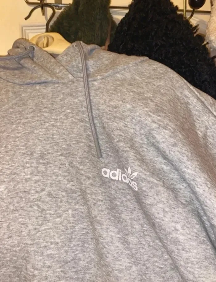 Sweat adidas à capuche - photo numéro 2