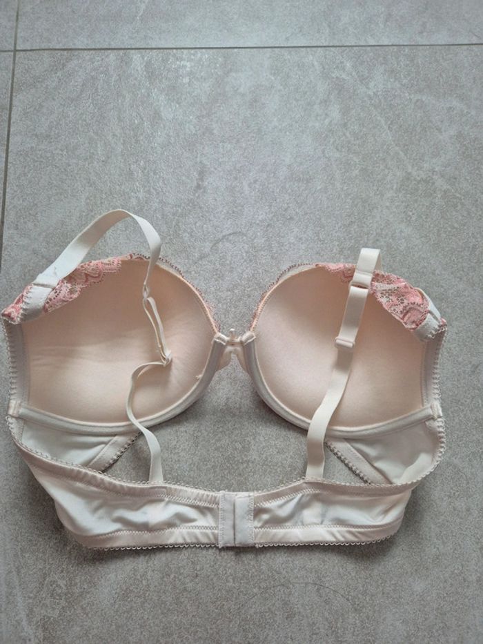 Soutien gorge rose blanc push up c&a - photo numéro 7
