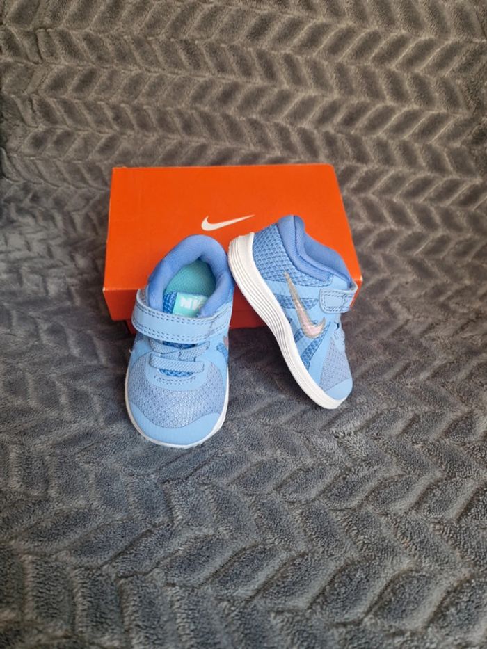 Nike Révolution
