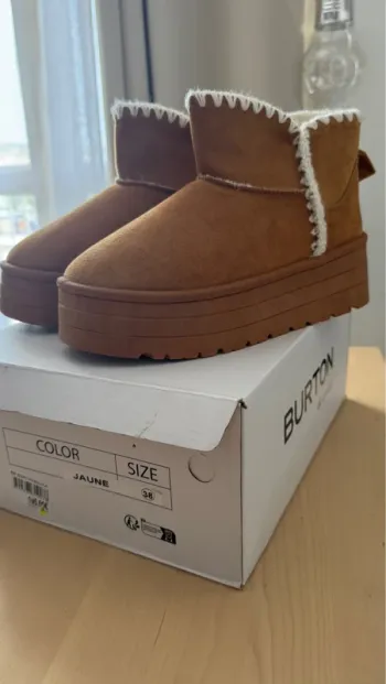 Bottines Burton 38 neuves