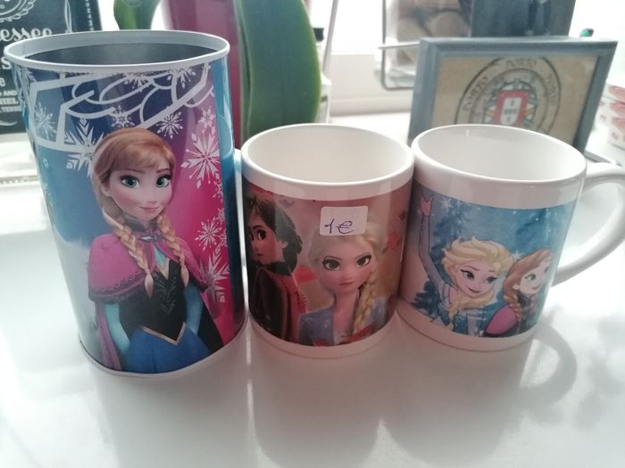 Lot x2 tasses reine des neiges Frozen donne pot à crayon