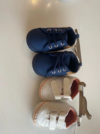 Lot chaussures bébé
