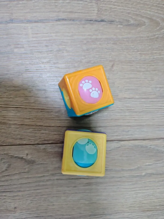 Lot de deux types de cubes d' éveil bébé - photo numéro 5