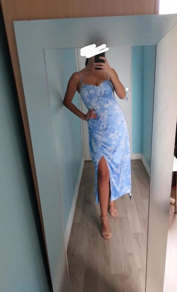 Hollister robe satinée taille S