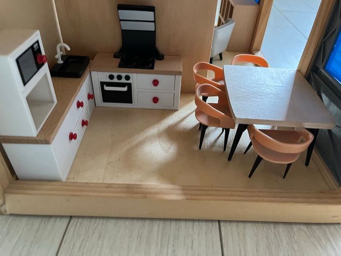 Maison de poupée en bois - photo numéro 4