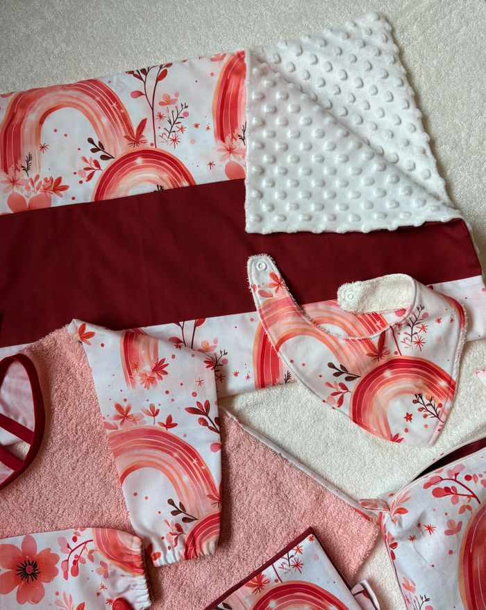 Tablier (bavoir manches longues) motifs Arc-en-ciel T.18-24 mois - photo numéro 8