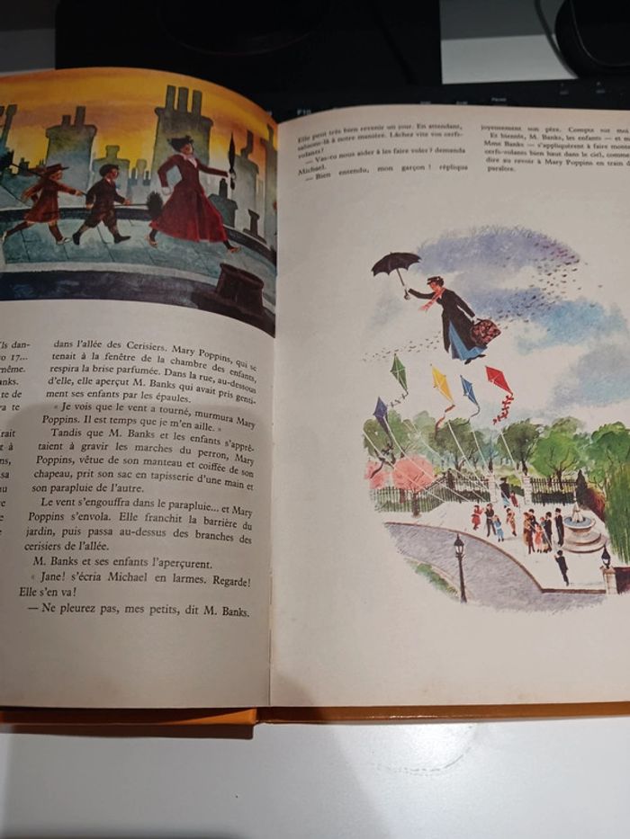 Lot 3 livres vintage Disney Le monde enchanté de Walt Disney 256 page chacun dépôt légal 1978 - photo numéro 18